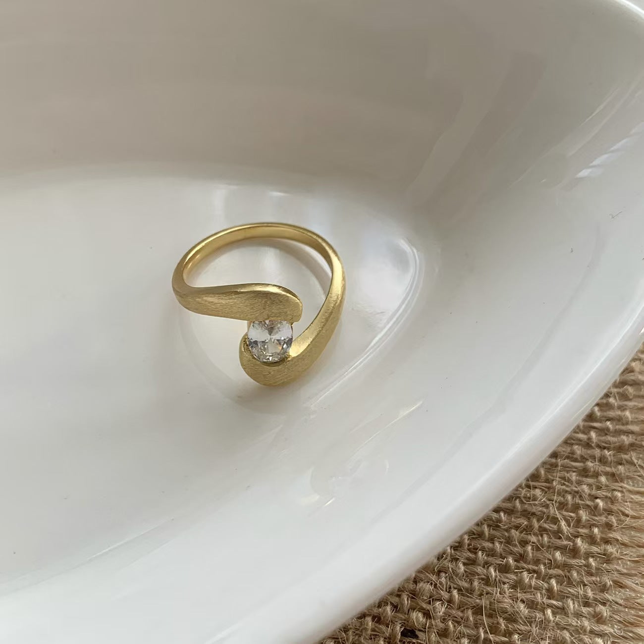 Irregular With Brushed Zinc Alloy Ring Female Niche Inlaid Zircon